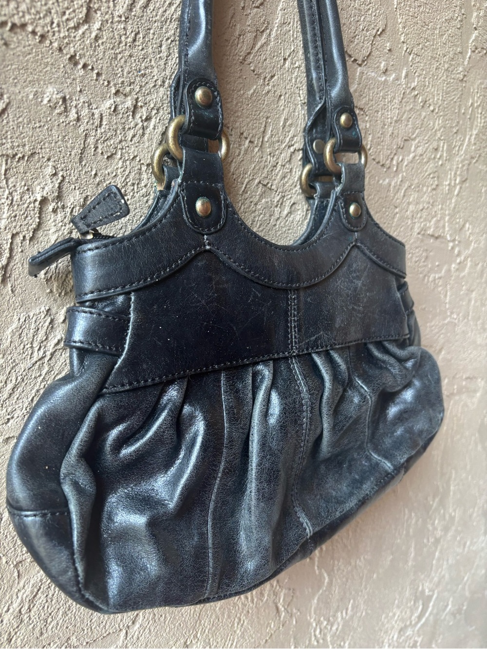 Hype Black Leather Shoulder Bag with Tassel and Gold Hardware - Picture 6 of 7